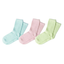 Load image into Gallery viewer, Lemon Lavender You Had Me At Aloe Super Soft Spa Socks