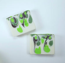 Load image into Gallery viewer, Coconut Lime Verbena Bar Soap
