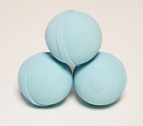 icy blue bath bomb with camphor, eucalyptus, menthol and rosemary essential oils. mentholated vapor